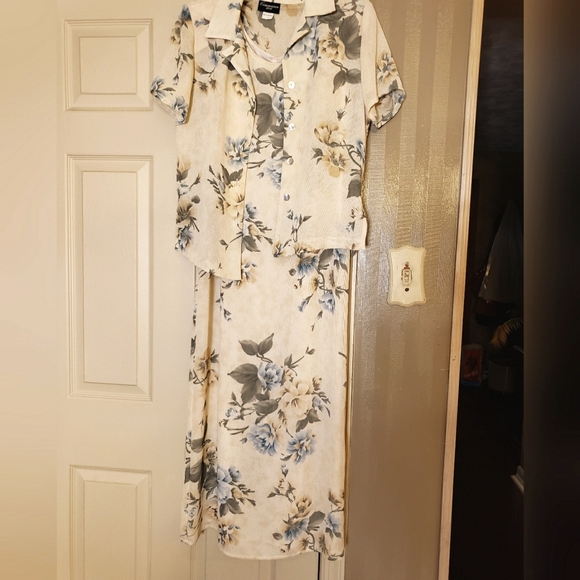 Ladies Vintage 2 piece dress - Picture 3 of 11